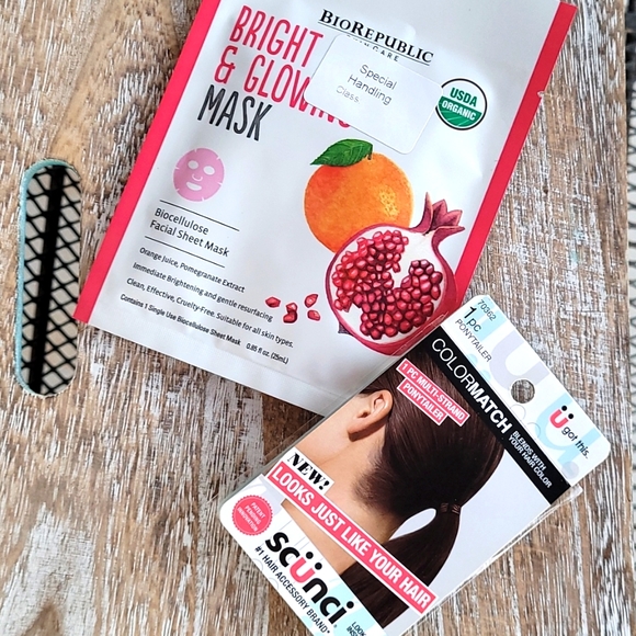 COVERGIRL Other - Free gift 3 or more purchase